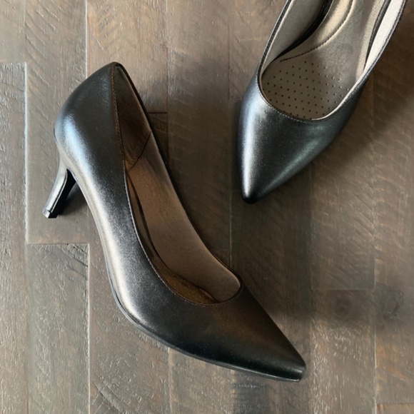 life strides heels